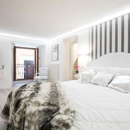 My Piazza Navona Jacuzzi Suite -Topcollection Rom Exterior foto